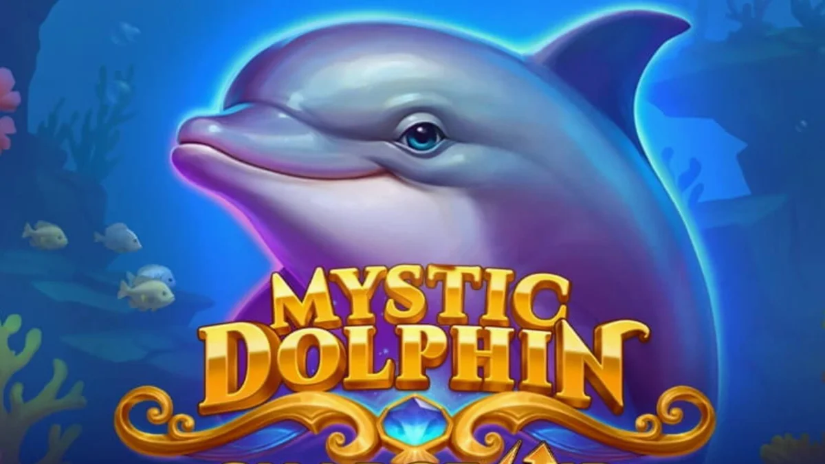 Pemandangan bawah laut Mystic Dolphin Charge Up dengan lumba-lumba dan terumbu karang